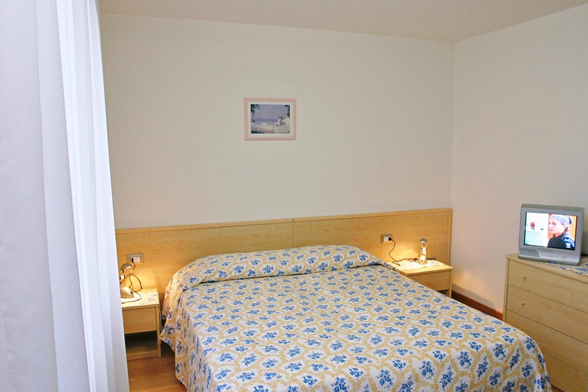 Hotel Ristorante Cigno - Camere And Aparthotel Latisana Ngoại thất bức ảnh