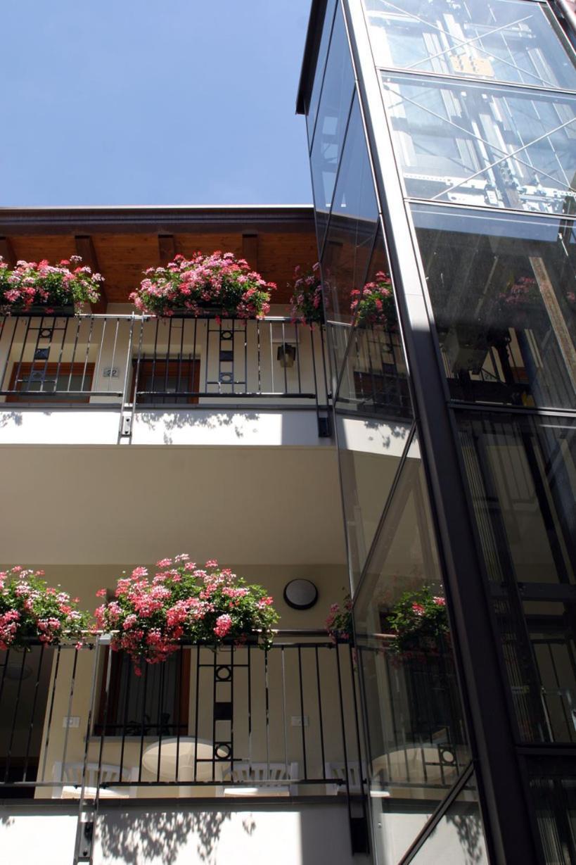 Hotel Ristorante Cigno - Camere And Aparthotel Latisana Ngoại thất bức ảnh